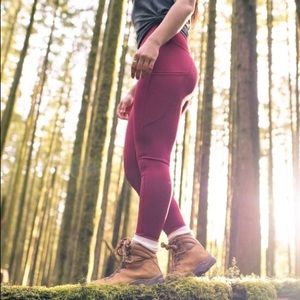 Wine leggings with pockets!